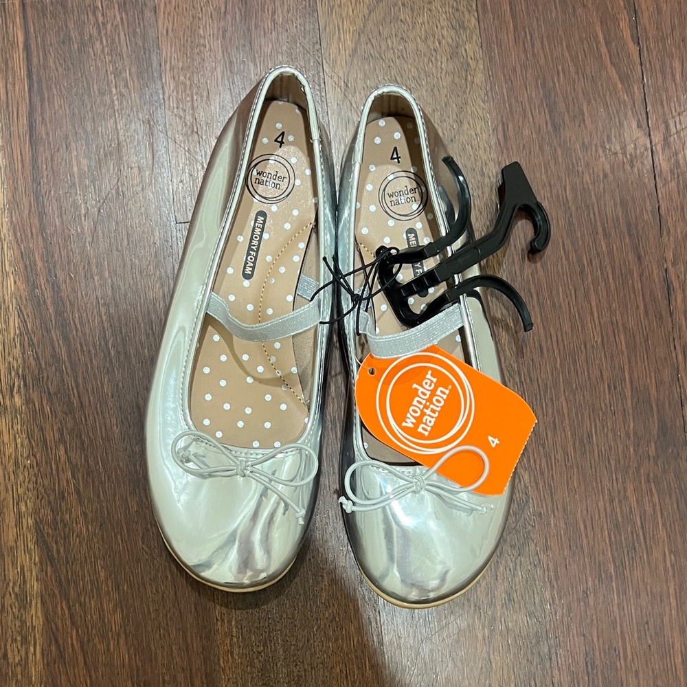 NWT Wonder Nation Metallic Silver Ballet Flats